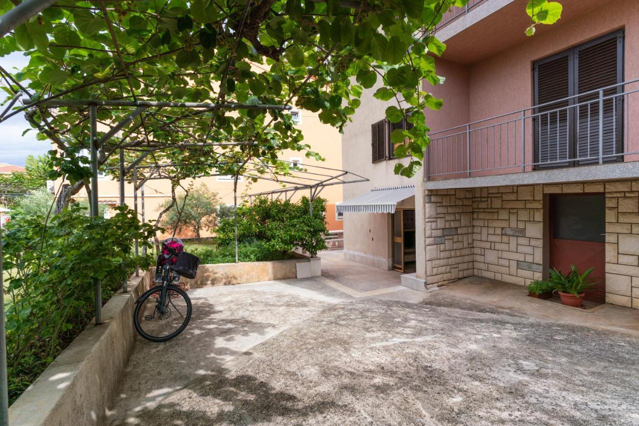 Apartment Milka 로비니 외부 사진